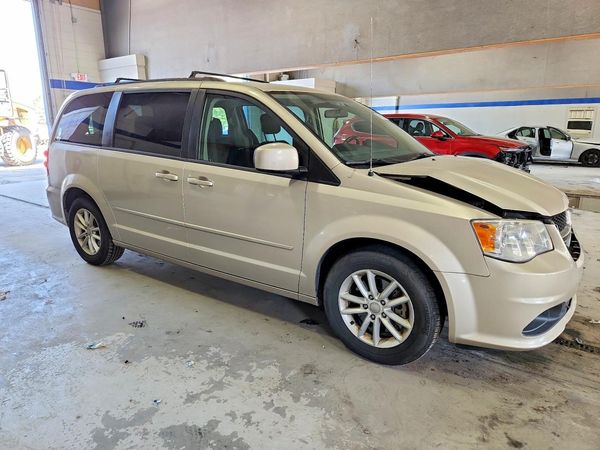 2015 DODGE GRAND CARAVAN — Passenger 3/4