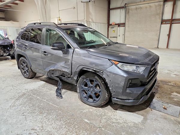 2021 TOYOTA RAV4 — Passenger 3/4