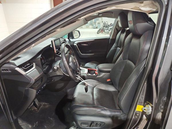 2021 TOYOTA RAV4 — DENT