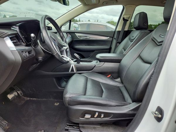 2018 CADILLAC XT5 Luxury — DENT
