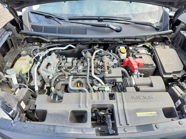 2025 NISSAN KICKS — Engine bay