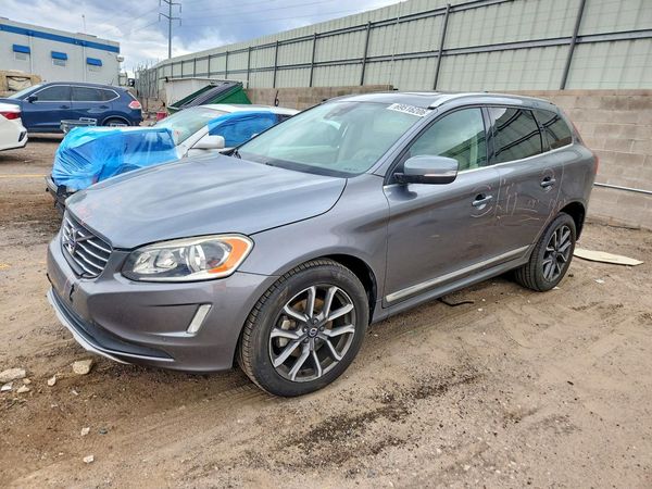 2016 VOLVO XC60 — DSFA — Front 3/4