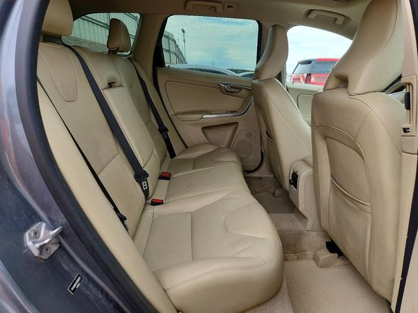 2016 VOLVO XC60 SV33 Premier — PSRS