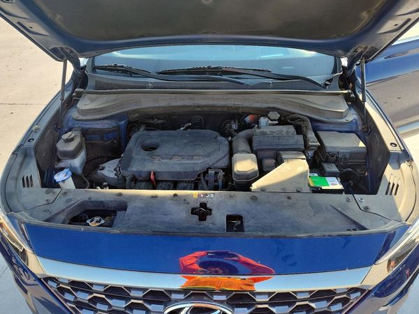 2020 HYUNDAI SANTA FE — Engine bay