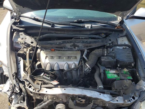 2014 ACURA TSX — Engine bay