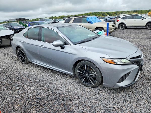 2019 TOYOTA CAMRY XSE — Passenger 3/4