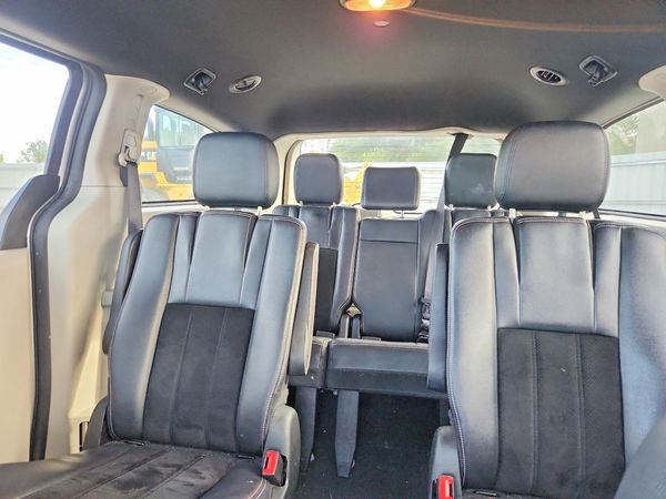 2017 DODGE GRAND CARAVAN SXT — SUVN