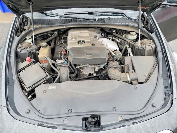 2014 CADILLAC CTS Performance — Engine bay