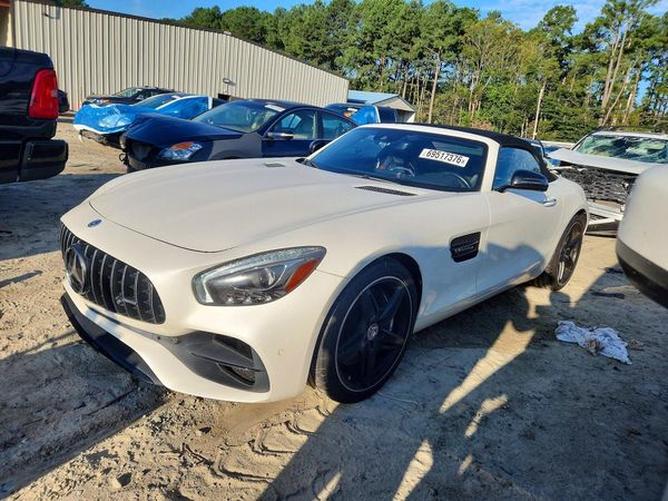 2018 MERCEDES-BENZ AMG GT — Front 3/4