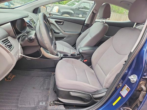 2015 HYUNDAI ELANTRA — DENT