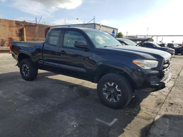 2016 TOYOTA TACOMA — Passenger 3/4