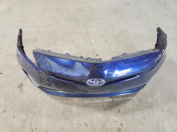 2015 TOYOTA PRIUS — LOOS