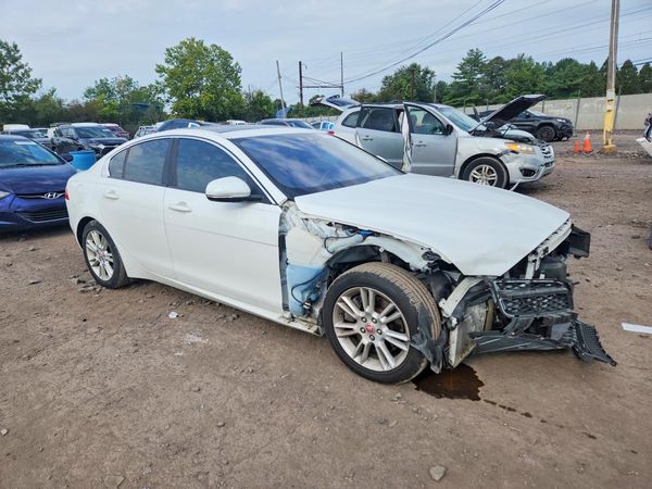 2018 JAGUAR XE — Passenger 3/4