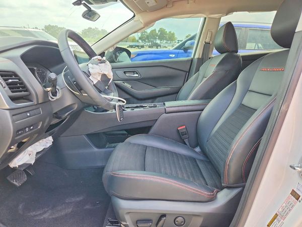 2025 NISSAN ROGUE SV — DENT