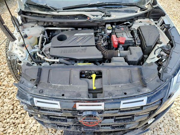 2025 NISSAN ROGUE SV — Engine bay