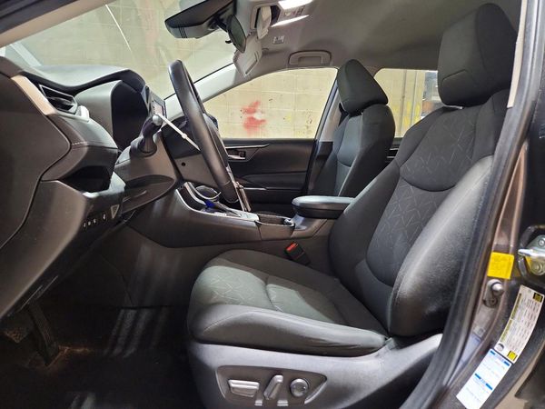 2022 TOYOTA RAV4 — DENT