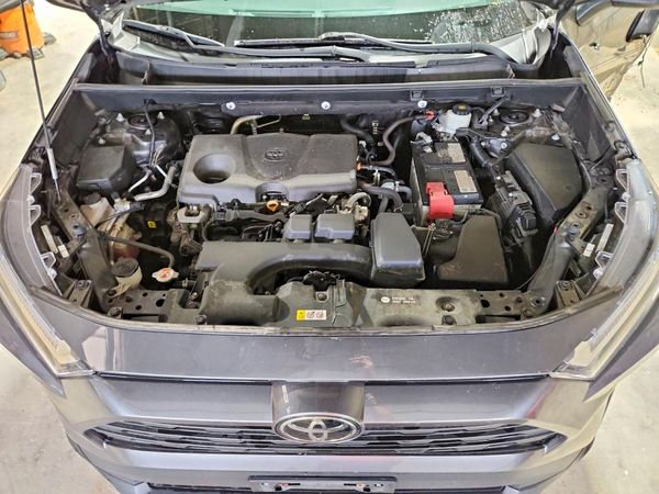 2022 TOYOTA RAV4 — Engine bay