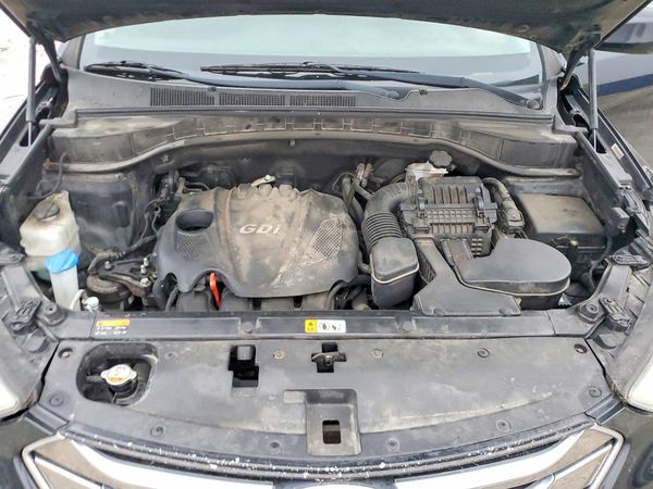 2015 HYUNDAI SANTA FE GLS — Engine bay
