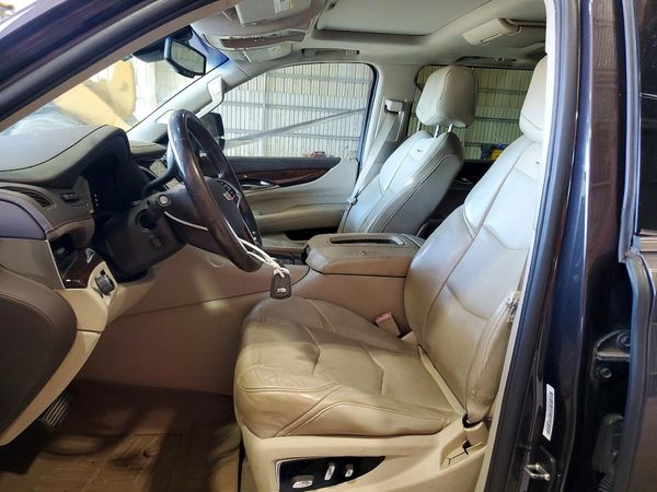 2015 CADILLAC ESCALADE — DENT