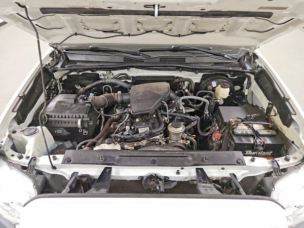 2022 TOYOTA TACOMA SR5 — Engine bay