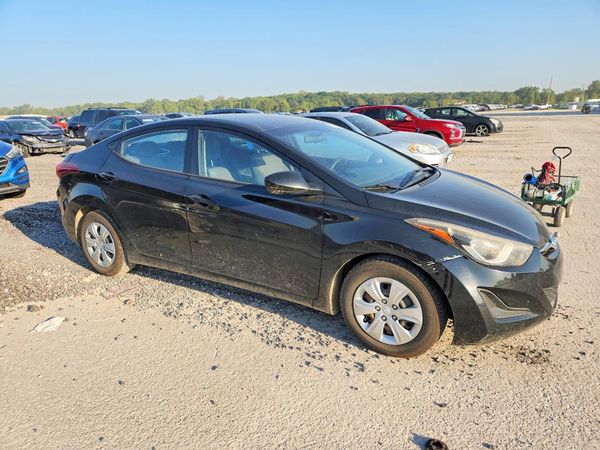 2016 HYUNDAI ELANTRA — Passenger 3/4