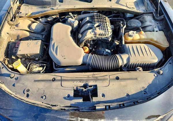 2019 DODGE CHARGER SXT — Engine bay