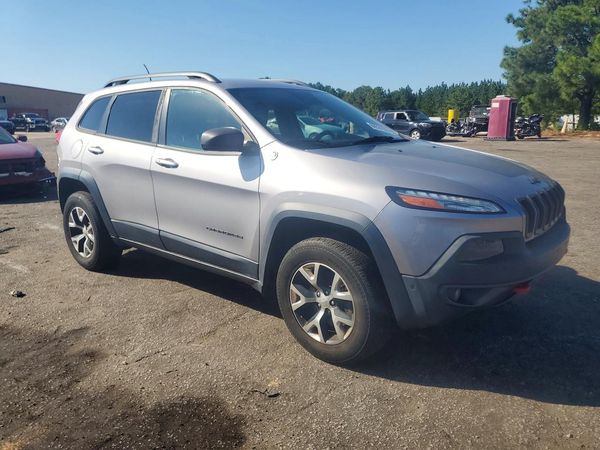 2017 JEEP CHEROKEE Trailhawk — Passenger 3/4