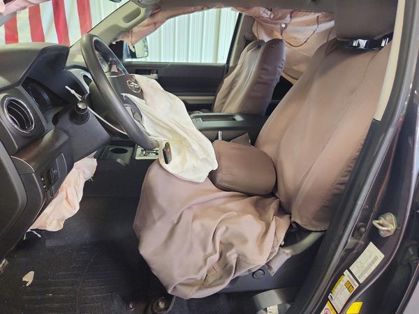 2020 TOYOTA TUNDRA — DENT