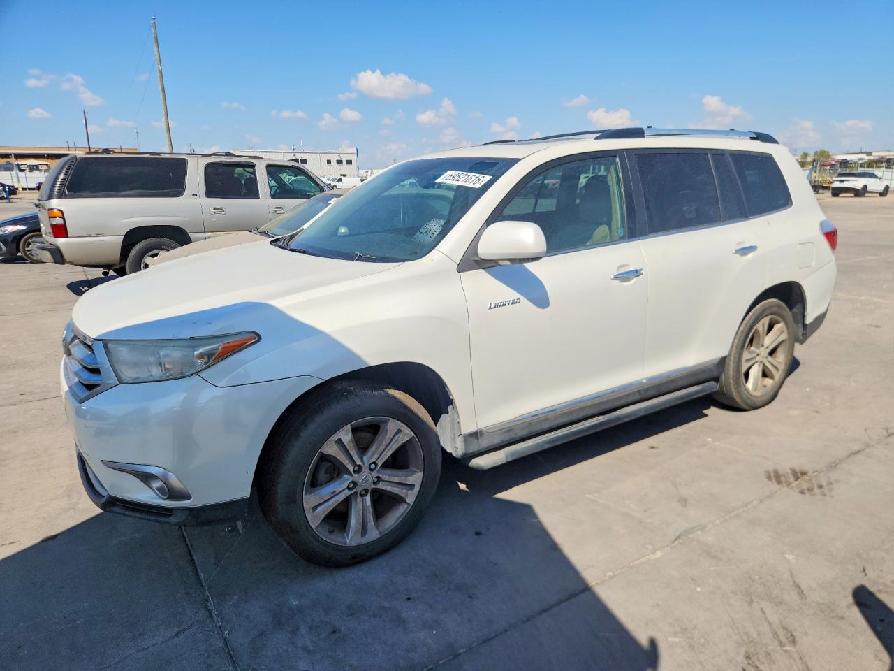 2012 TOYOTA HIGHLANDER Base/Hybrid — Front 3/4