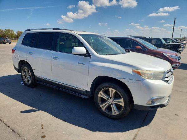 2012 TOYOTA HIGHLANDER Base/Hybrid — Passenger 3/4