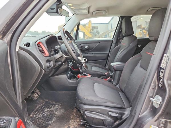 2017 JEEP RENEGADE Trailhawk — DENT
