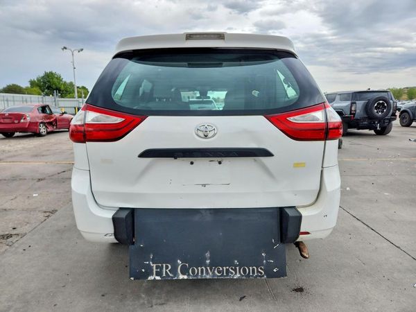 2018 TOYOTA SIENNA — DIRR