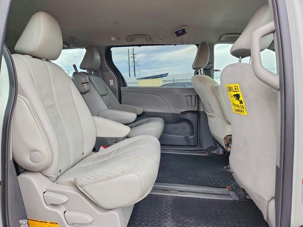 2018 TOYOTA SIENNA — PSRS