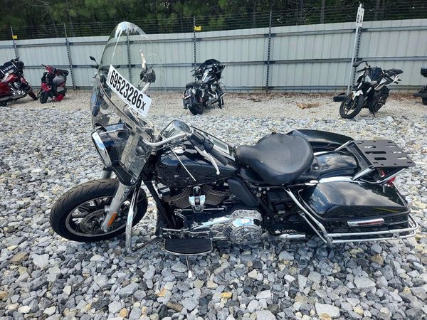 2019 HARLEY-DAVIDSON FL