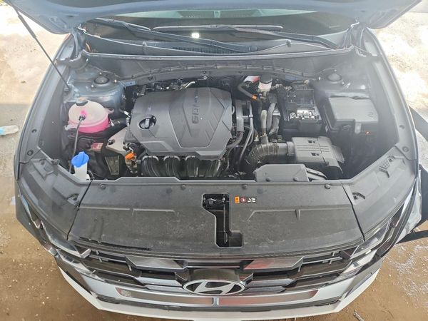 2025 HYUNDAI TUCSON — Engine bay