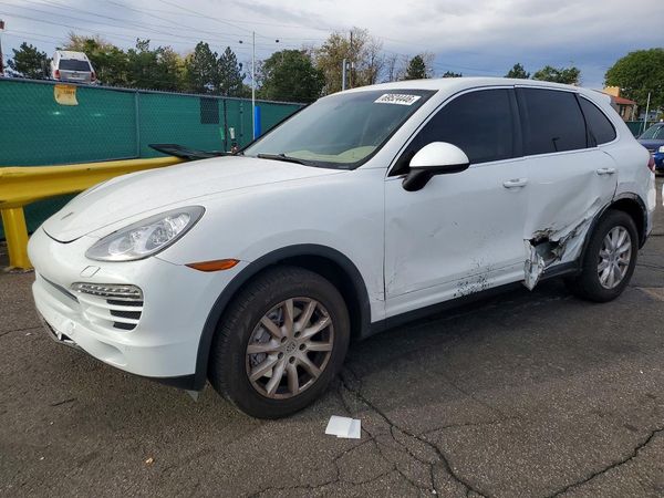 2013 PORSCHE CAYENNE — Front 3/4