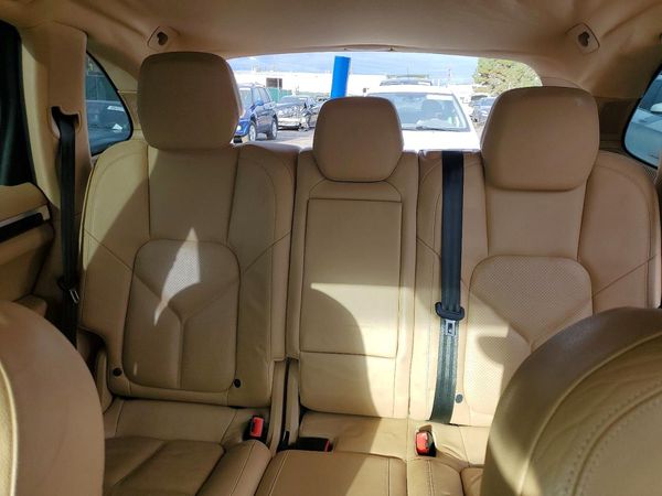 2013 PORSCHE CAYENNE — SUVN