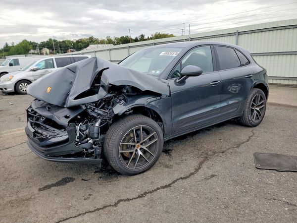 2026 PORSCHE MACAN Macan, Macan T — Front 3/4