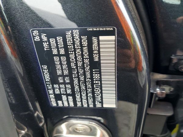 2026 PORSCHE MACAN Macan, Macan T — VINS