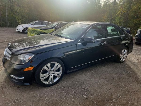 2013 MERCEDES-BENZ C — DSFA — Front 3/4