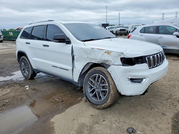 2020 JEEP GRAND CHEROKEE Limited — Passenger 3/4
