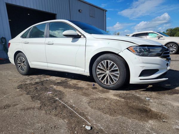 2019 VOLKSWAGEN JETTA — Passenger 3/4