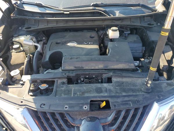 2018 NISSAN MURANO — Engine bay
