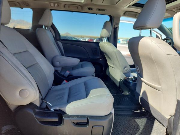 2016 TOYOTA SIENNA — PSRS