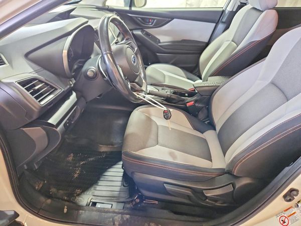 2019 SUBARU CROSSTREK Premium — DENT