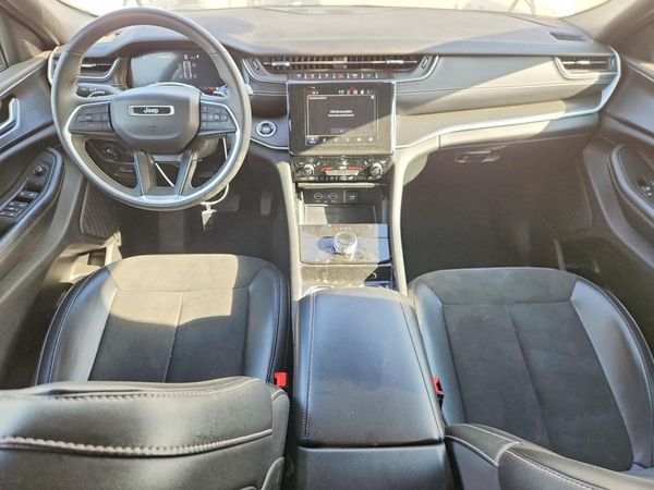 2023 JEEP GRAND CHEROKEE Laredo, Altitude — CKPT