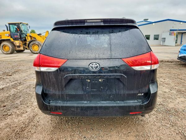 2014 TOYOTA SIENNA — DIRR
