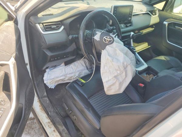 2020 TOYOTA RAV4 XSE HV — CKPT