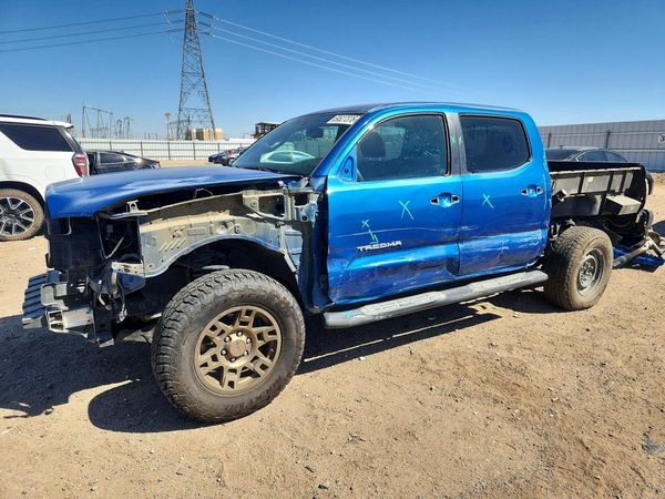 2017 TOYOTA TACOMA — Front 3/4