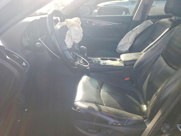 2015 INFINITI Q50 — DENT